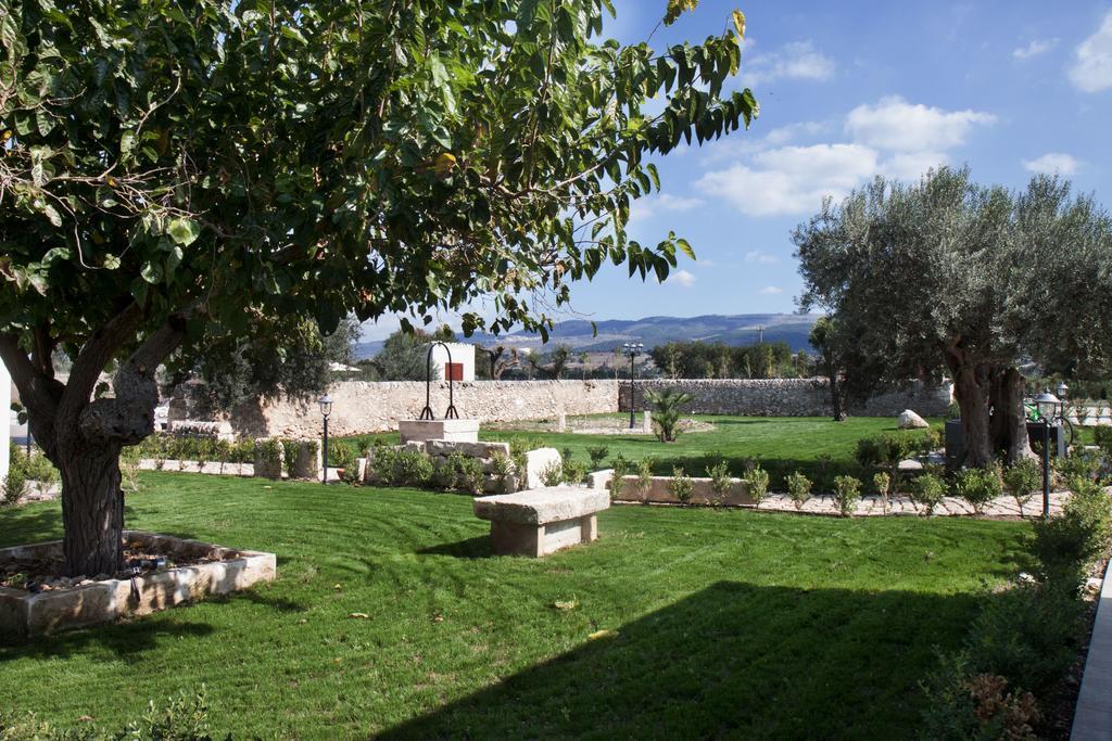Serravalle Relais & Country Villa With Private Pool - Esclusive Use Chiaramonte Gulfi Exterior photo