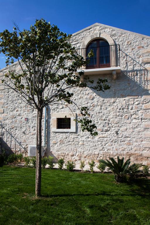 Serravalle Relais & Country Villa With Private Pool - Esclusive Use Chiaramonte Gulfi Exterior photo